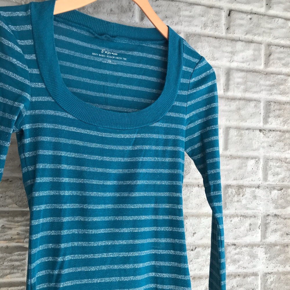 4x$20 *EXPRESS Woman sweater - size XS - Picture 5 of 6
